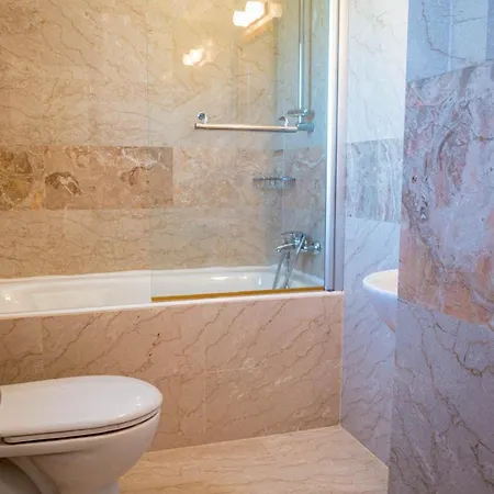 Villa In Sleeps 6 Includes Swimming Pool And Air Con 3 Mavroli